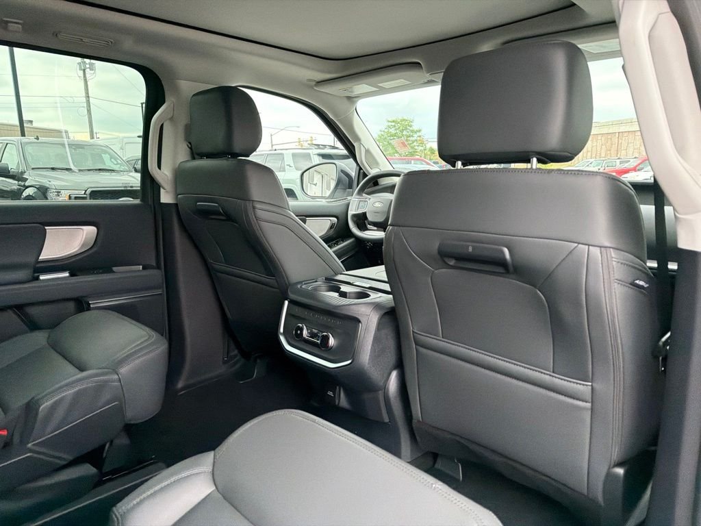 New 2026 Star White Metallic Tri-Coat Ford MAX Active image 19