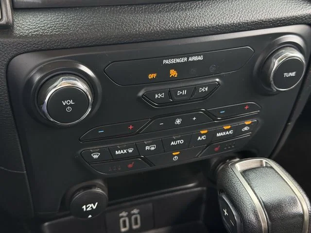 Used 2022 Gray Ford Lariat image 17