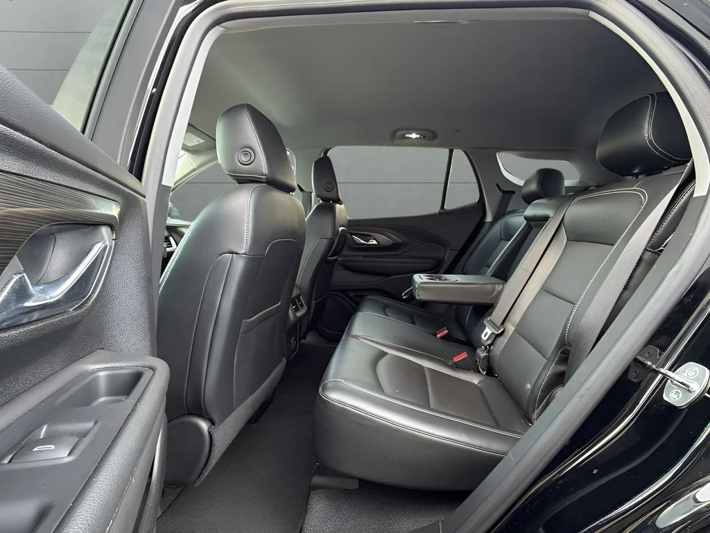 2023 GMC Terrain SLT - Photo 16