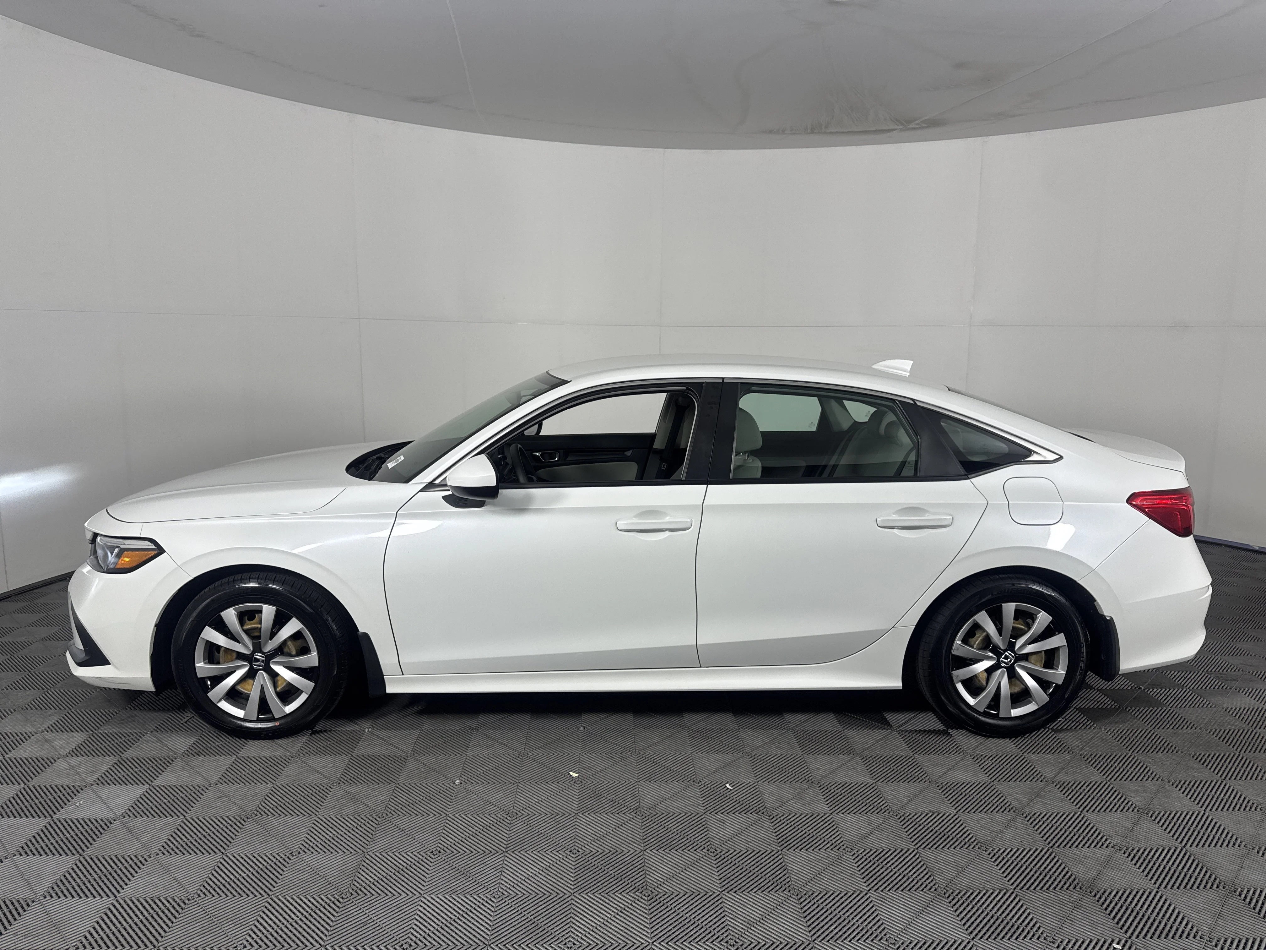 2023 Honda Civic LX - Photo 7
