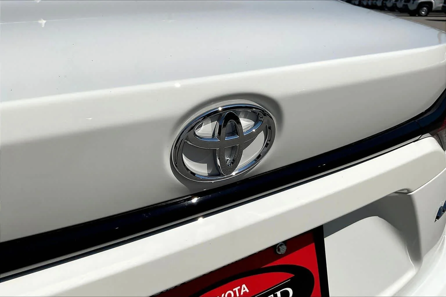 Used 2026 Ice Cap Toyota LE image 30
