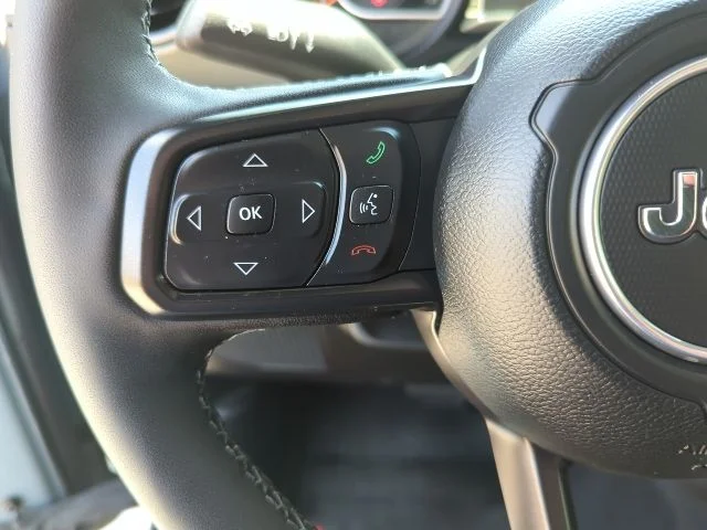 Certified Used 2025 Gray Jeep Mojave image 12