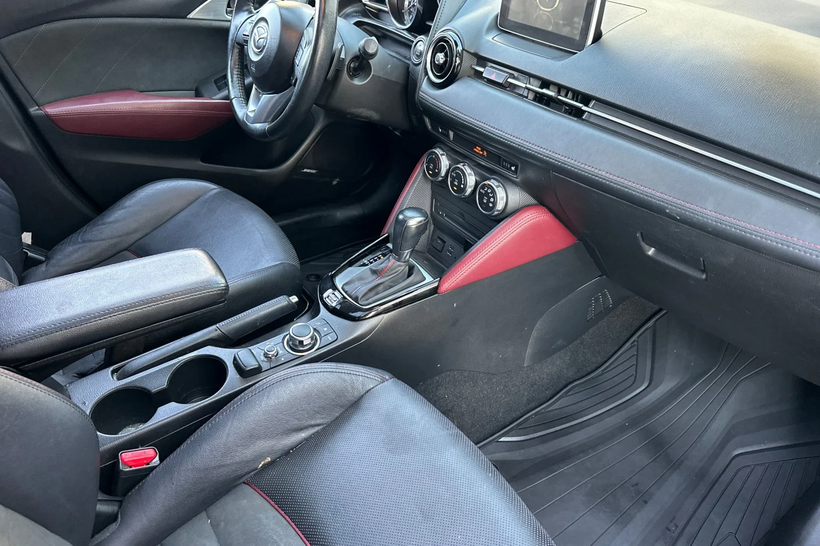 Used 2017 Silver Mazda Grand Touring image 16