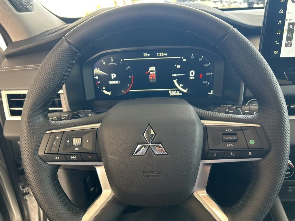 New 2026 Silver Mitsubishi SE 1.5T 2WD image 47