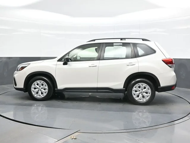 Used 2020 White Subaru Base image 8