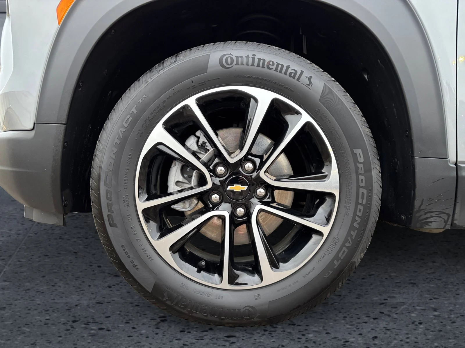 Used 2026 Gray Chevrolet LT image 9