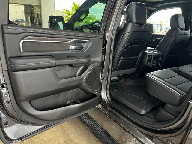 2026 RAM 1500 Laramie - Photo 17