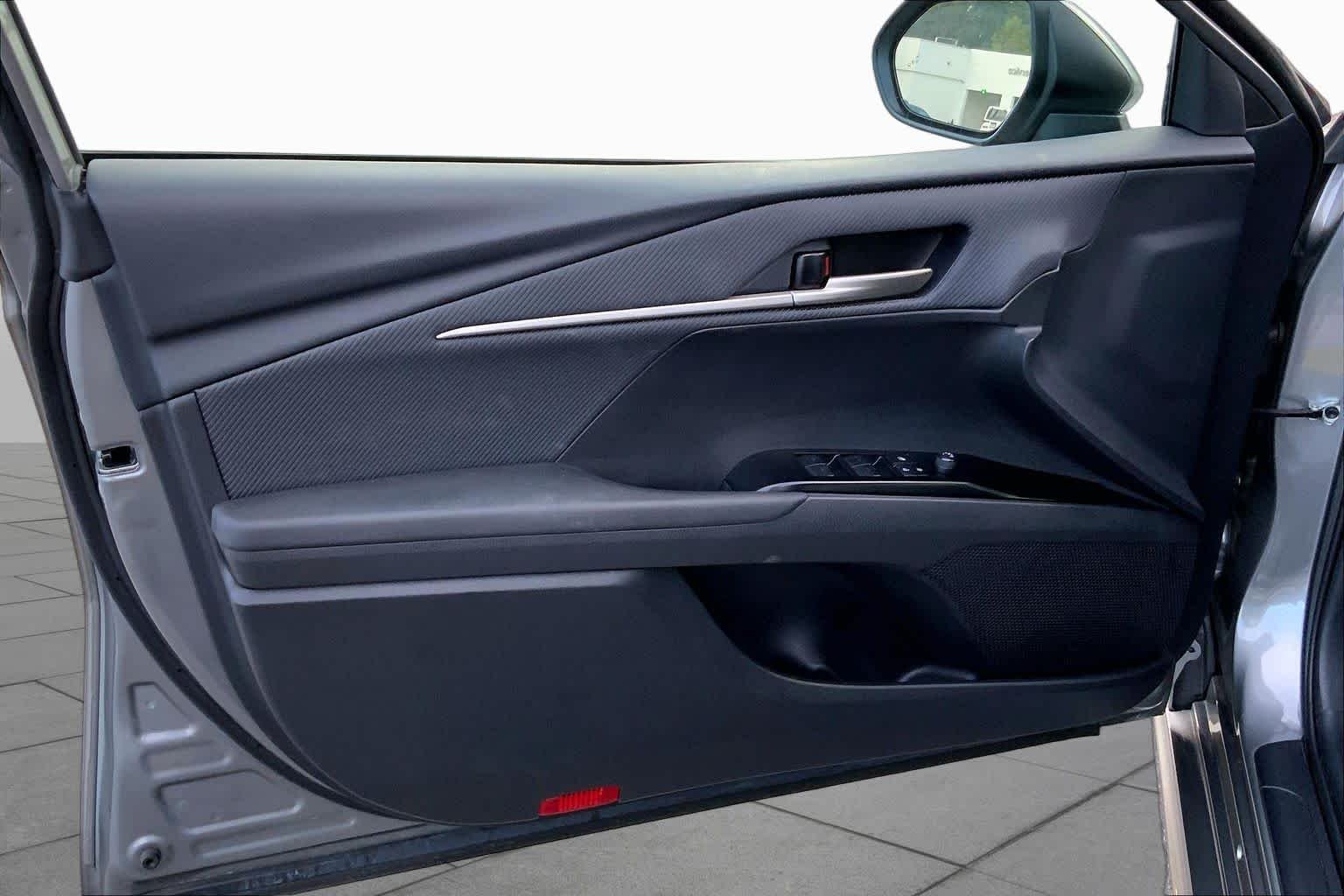 Used 2025 Heavy Metal Toyota SE image 19