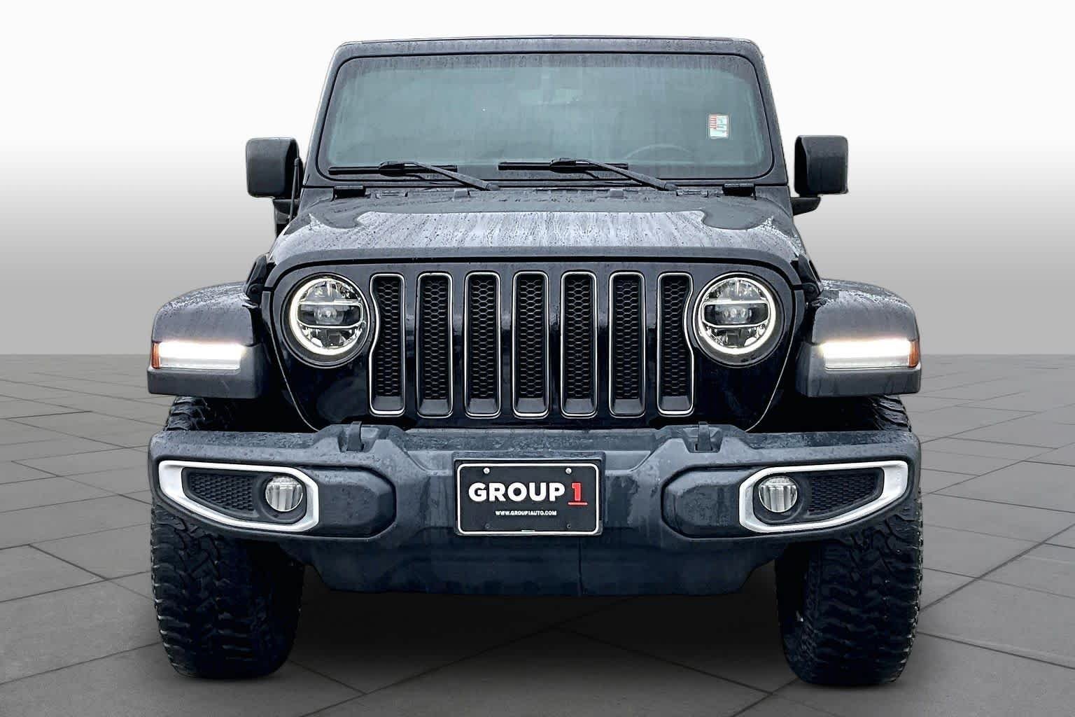 Used 2020 Black Clearcoat Jeep Sahara image 4