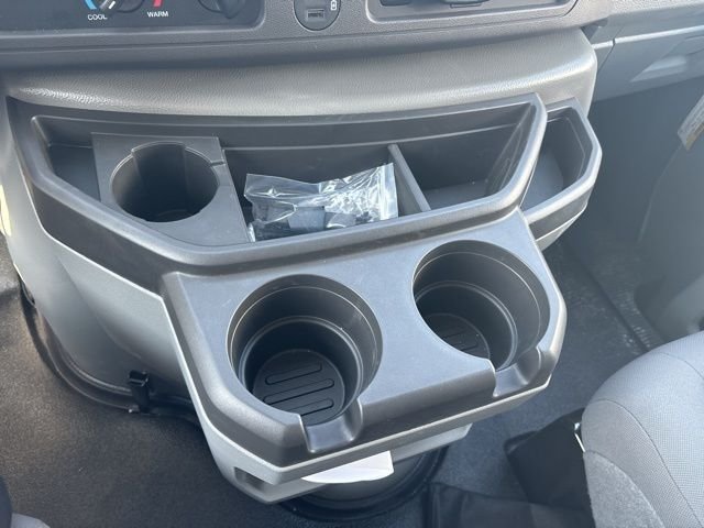 New 2026 Oxford White Ford E-350 SRW image 23