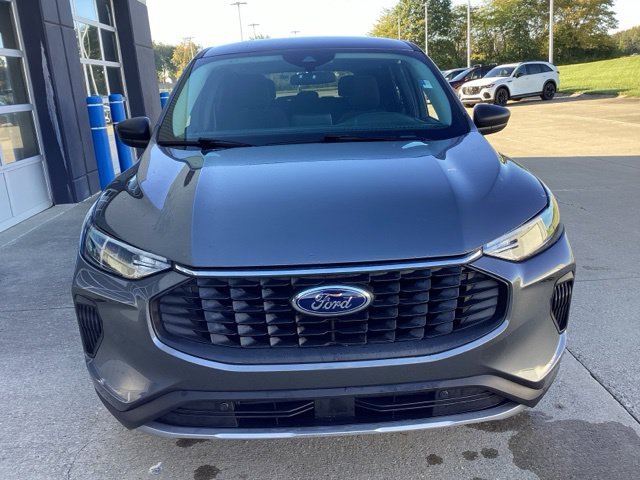 Used 2024 Gray Metallic Ford Active image 3