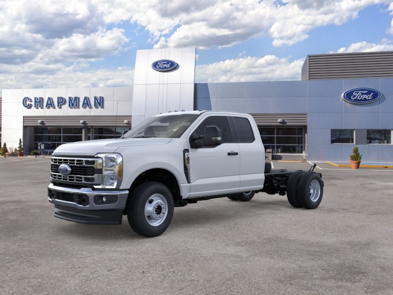New 2026 Oxford White Ford F-350® XL image 1