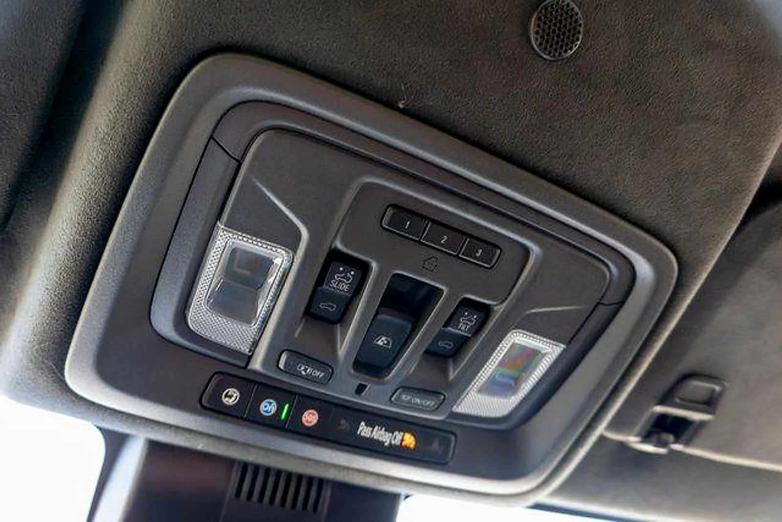 Used 2023  GMC Denali Ultimate image 38