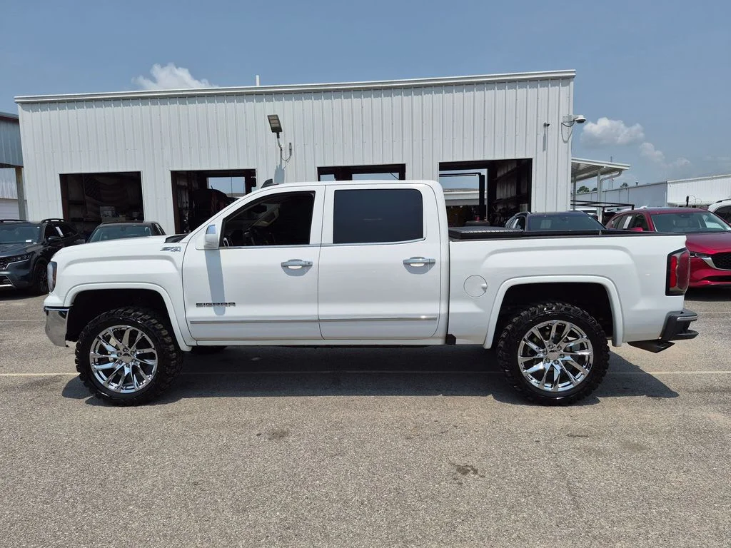 Used 2017 White GMC SLT image 2