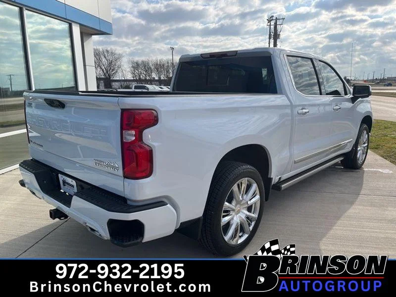New 2026 Polar White Tricoat Chevrolet High Country image 6