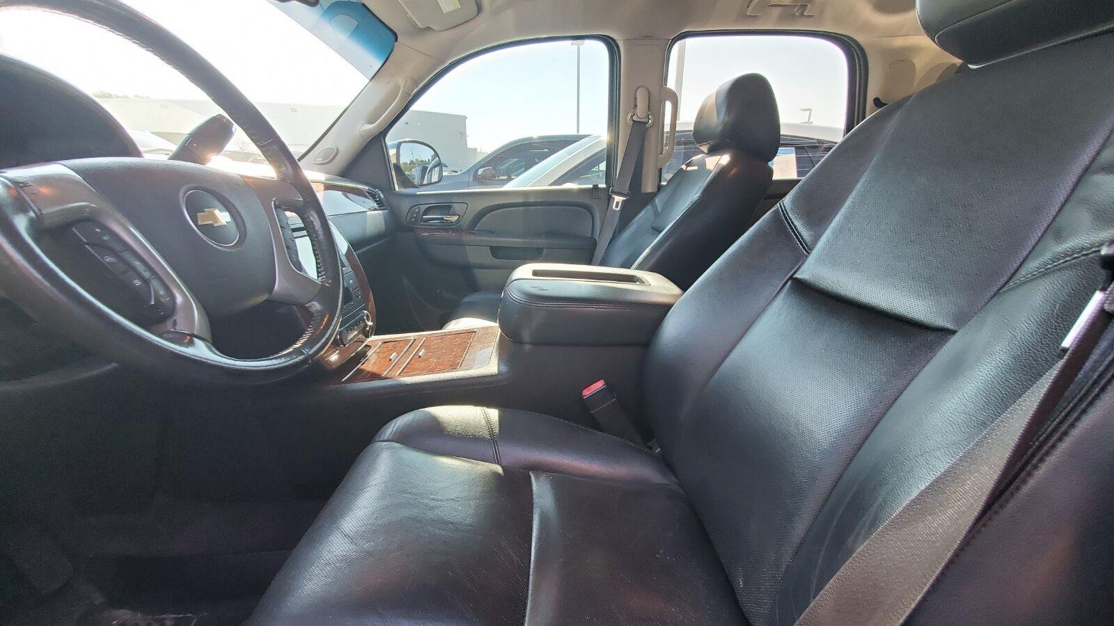 Used 2013 CHAMPAGNE SILVER METALLIC Chevrolet LTZ image 3