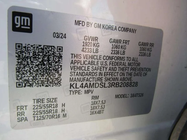 Used 2024 Summit White Buick Sport Touring image 27