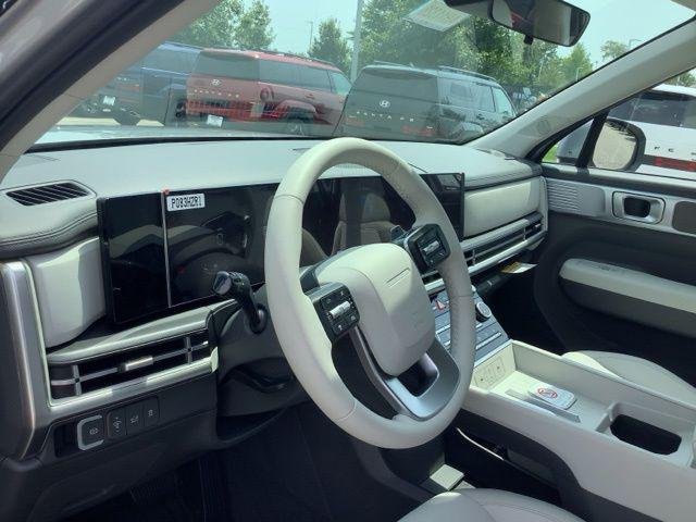 New 2027 Silver Hyundai SE image 16