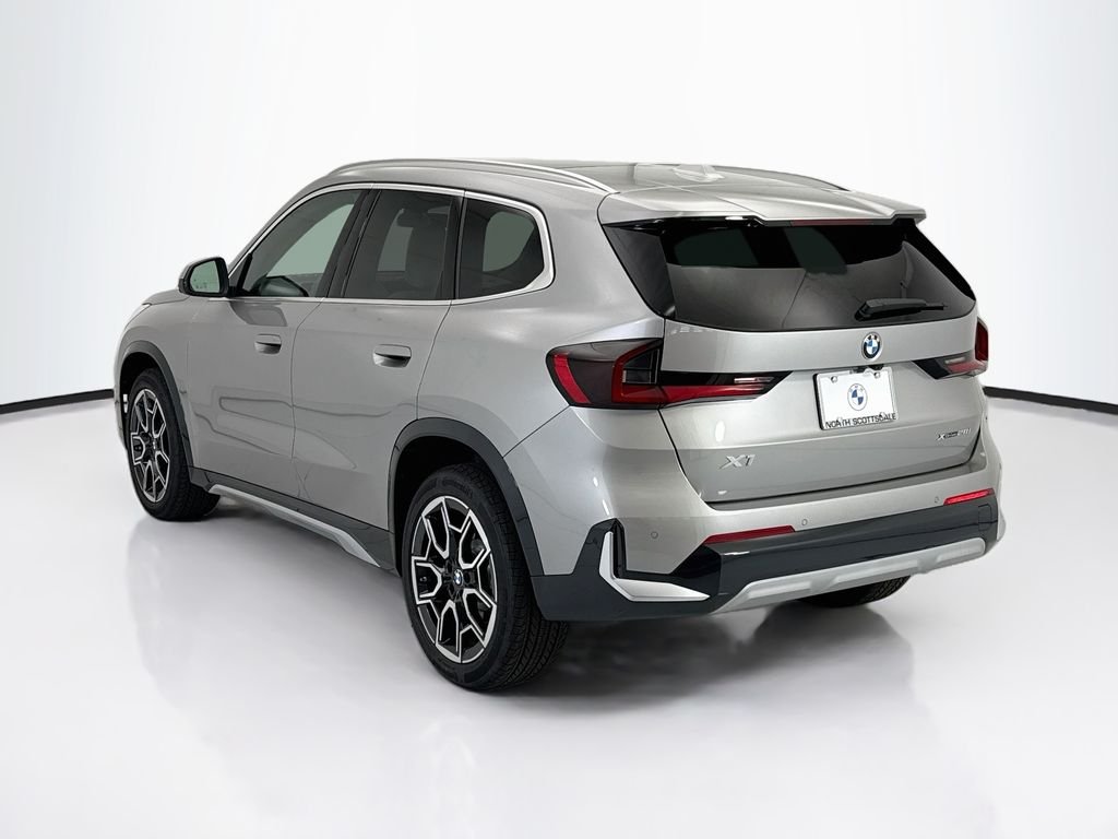 New 2027 Space Silver Metallic BMW xDrive28i image 7