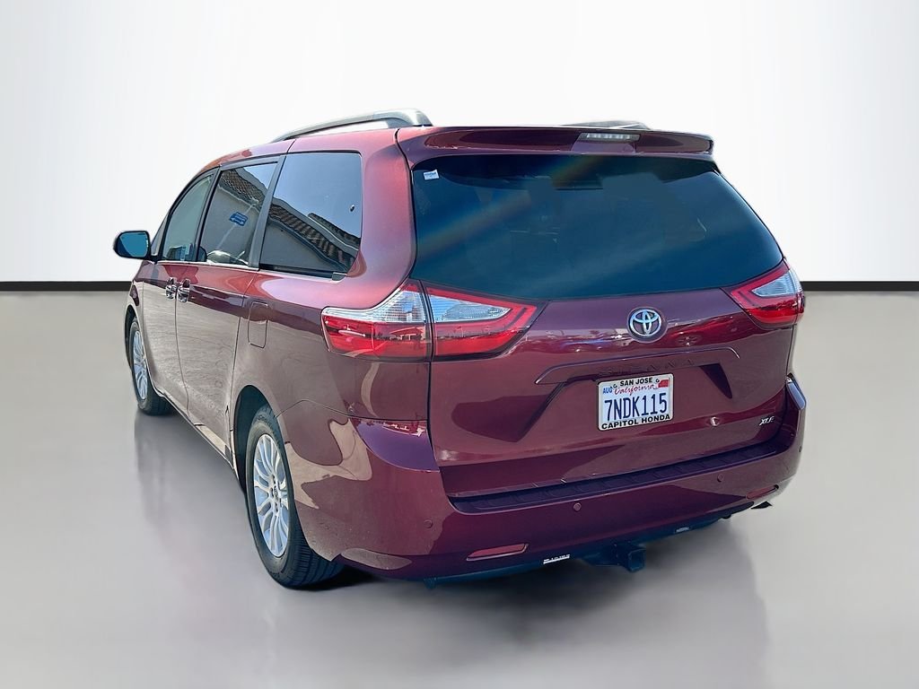 Used 2015 Salsa Red Pearl Toyota XLE image 7