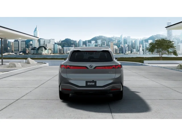 New 2027 Space Silver Metallic BMW X5 40 image 5