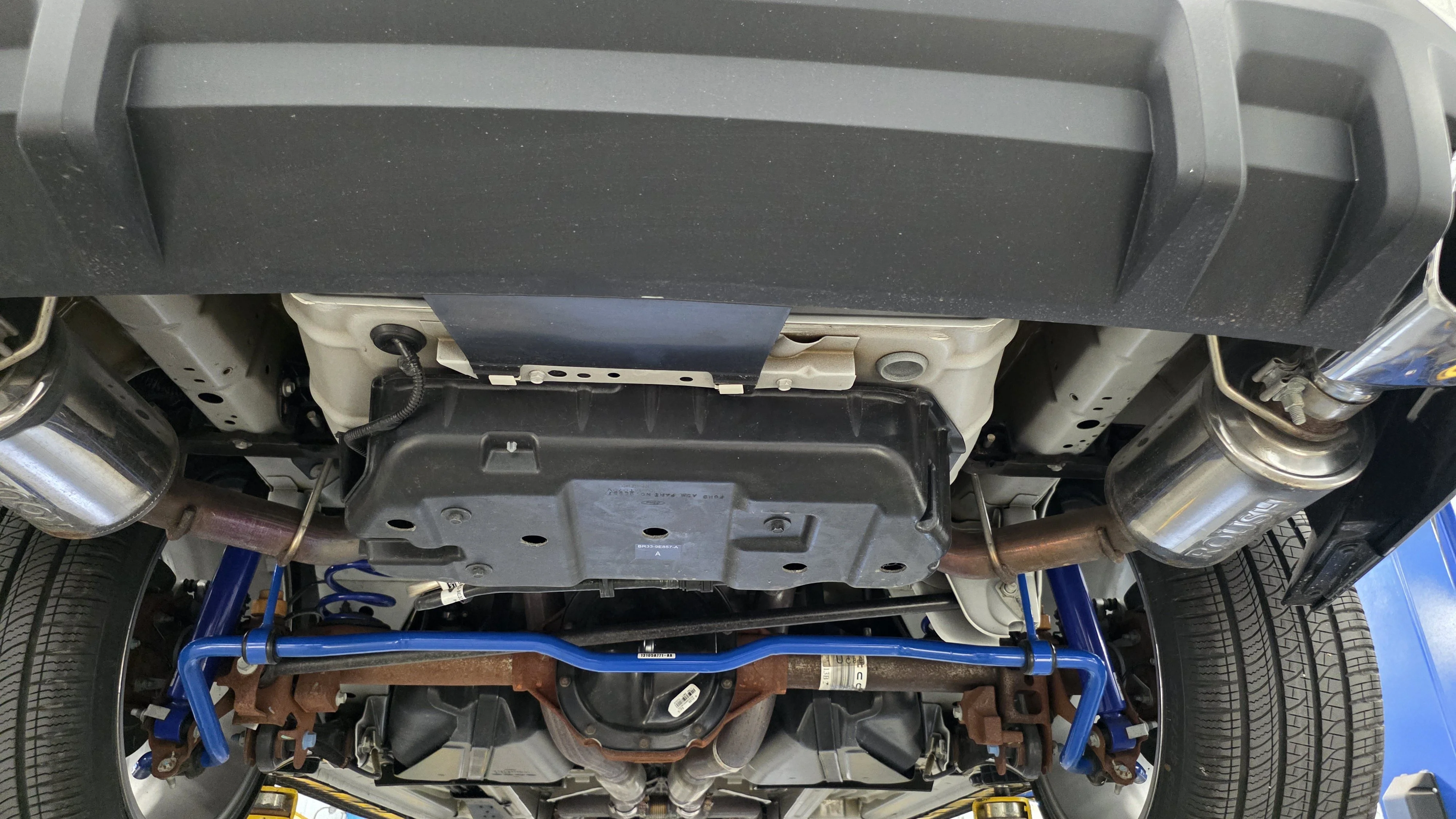 Used 2011 Performance White Ford GT Premium image 63