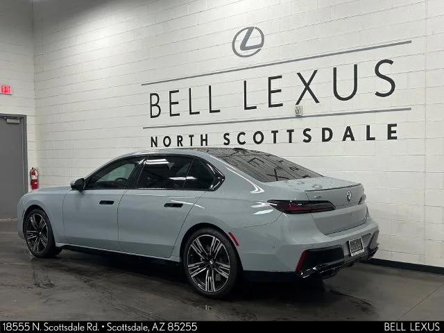 Used 2023 Gray BMW 760i xDrive image 7