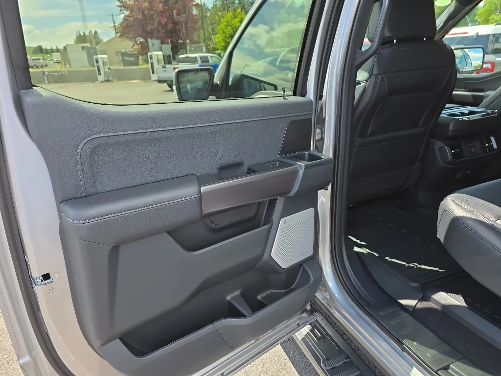 New 2026 Iconic Silver Metallic Ford LARIAT image 17