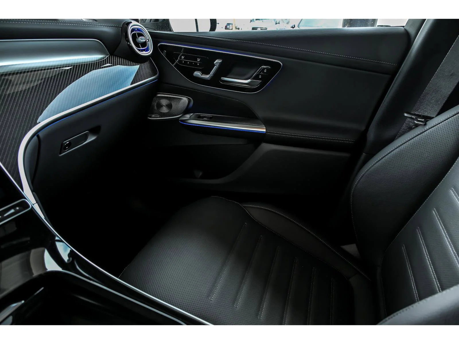 New 2026 Cirrus Silver Metallic Mercedes-Benz AMG® GLC 43 4MATIC® SUV image 31