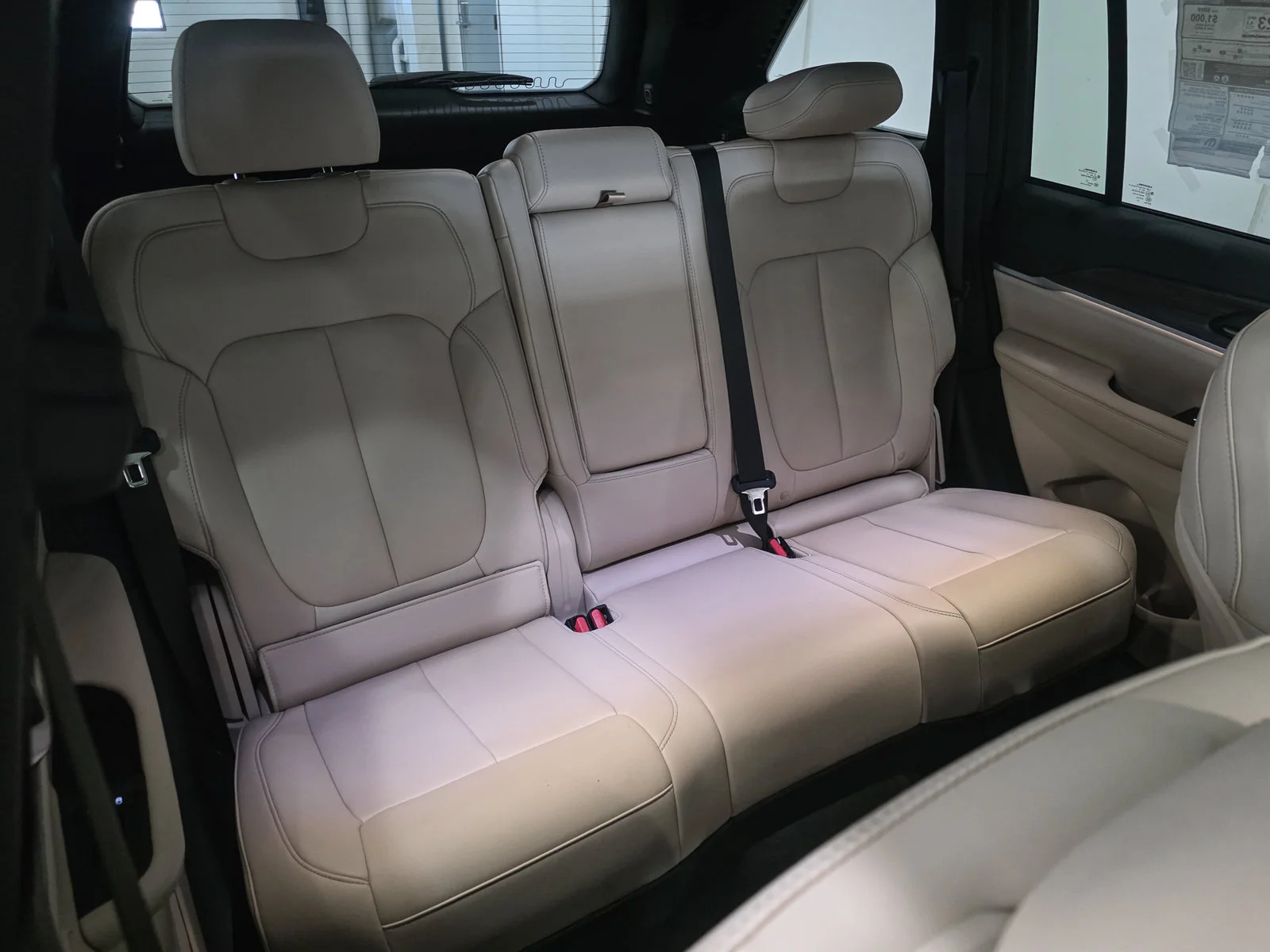 Used 2024 Rocky Mountain Pearlcoat Jeep 4xe image 22