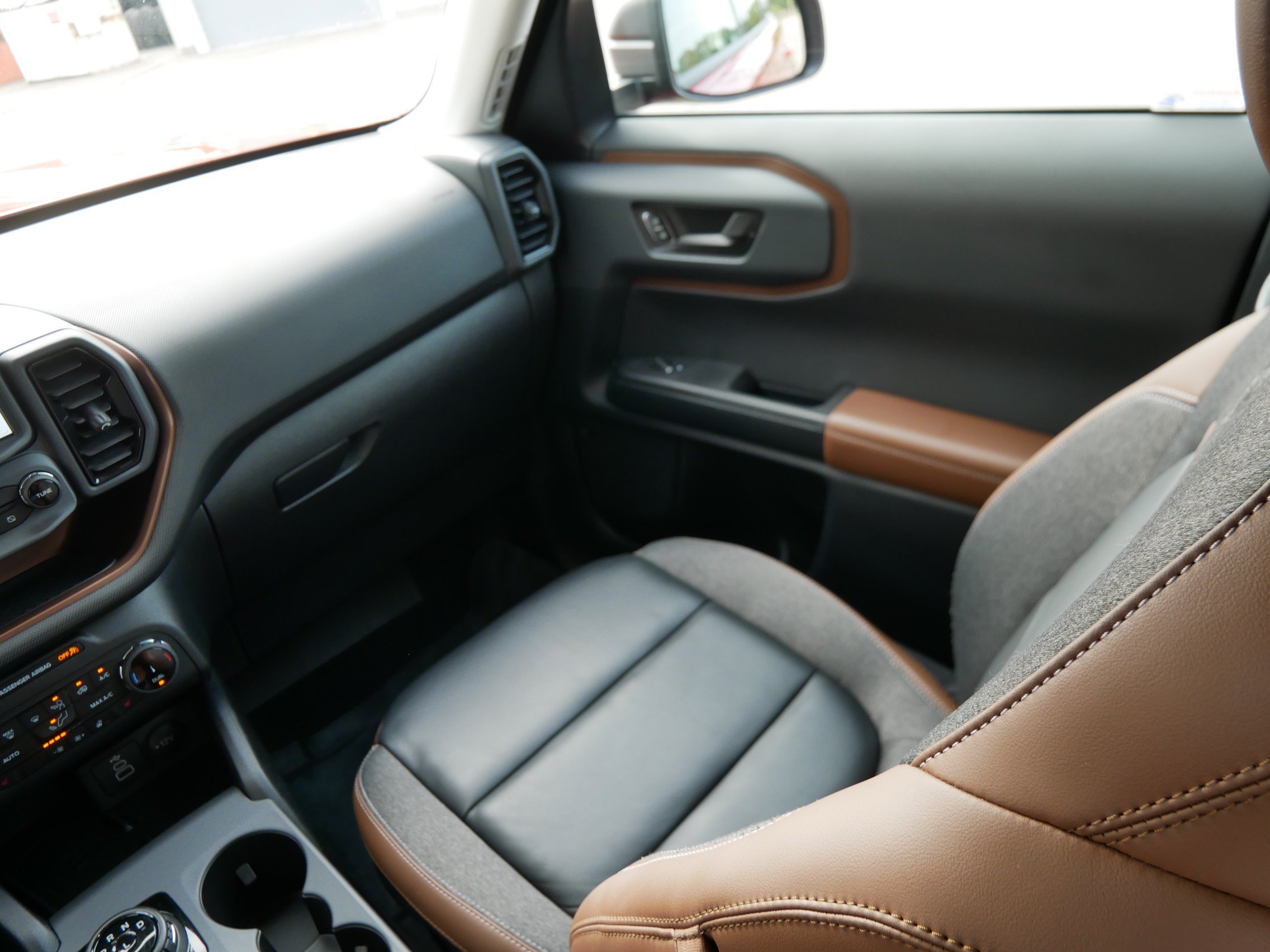 Used 2023 Orange Ford Outer Banks image 17