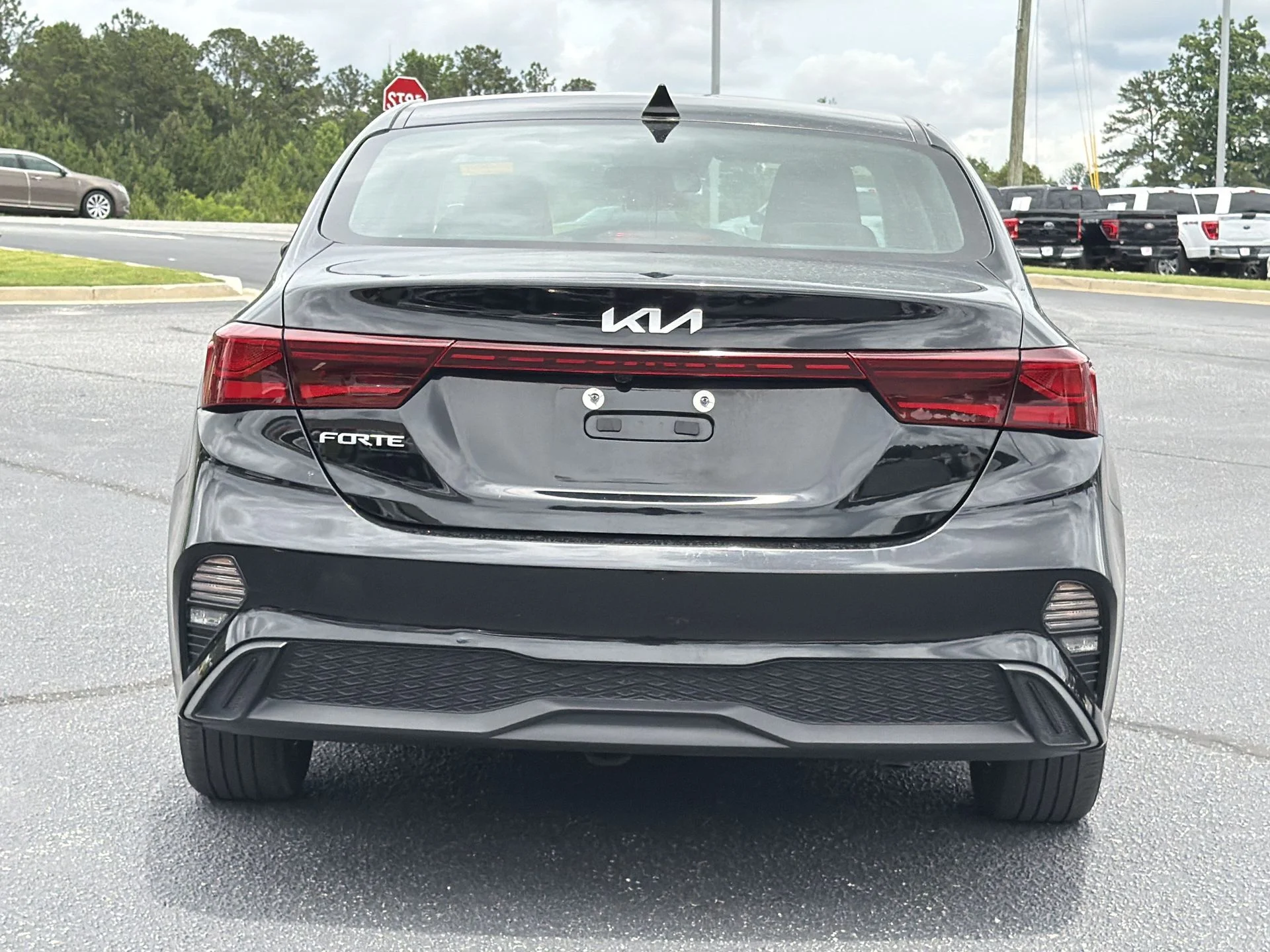 Certified Used 2024 Aurora Black Pearl Kia LXS image 23