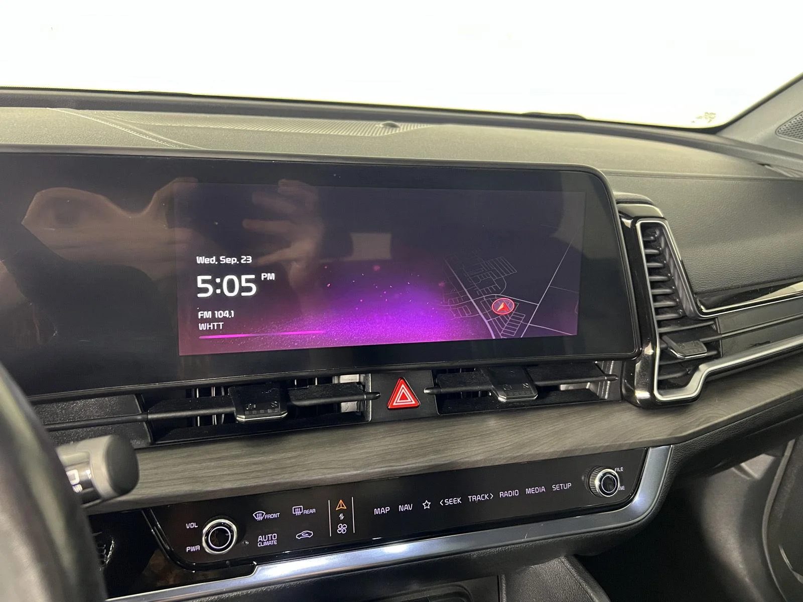 Used 2023 Jungle Green Kia X-Line image 23