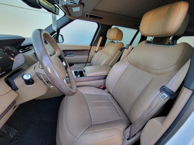 Certified Used 2025 White Land Rover Autobiography image 4