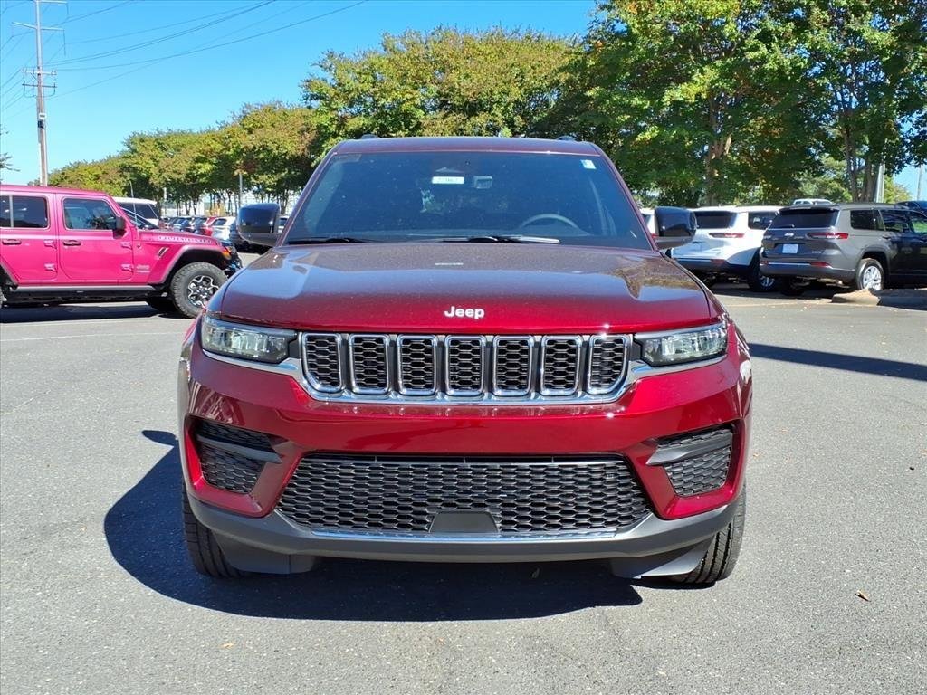 2025 Jeep Grand Cherokee Laredo - Photo 2