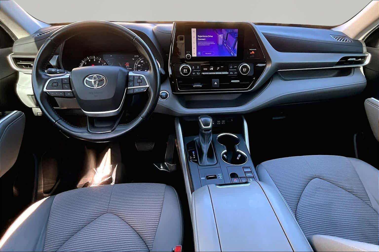 Used 2023 Wind Chill Pearl Toyota LE image 16