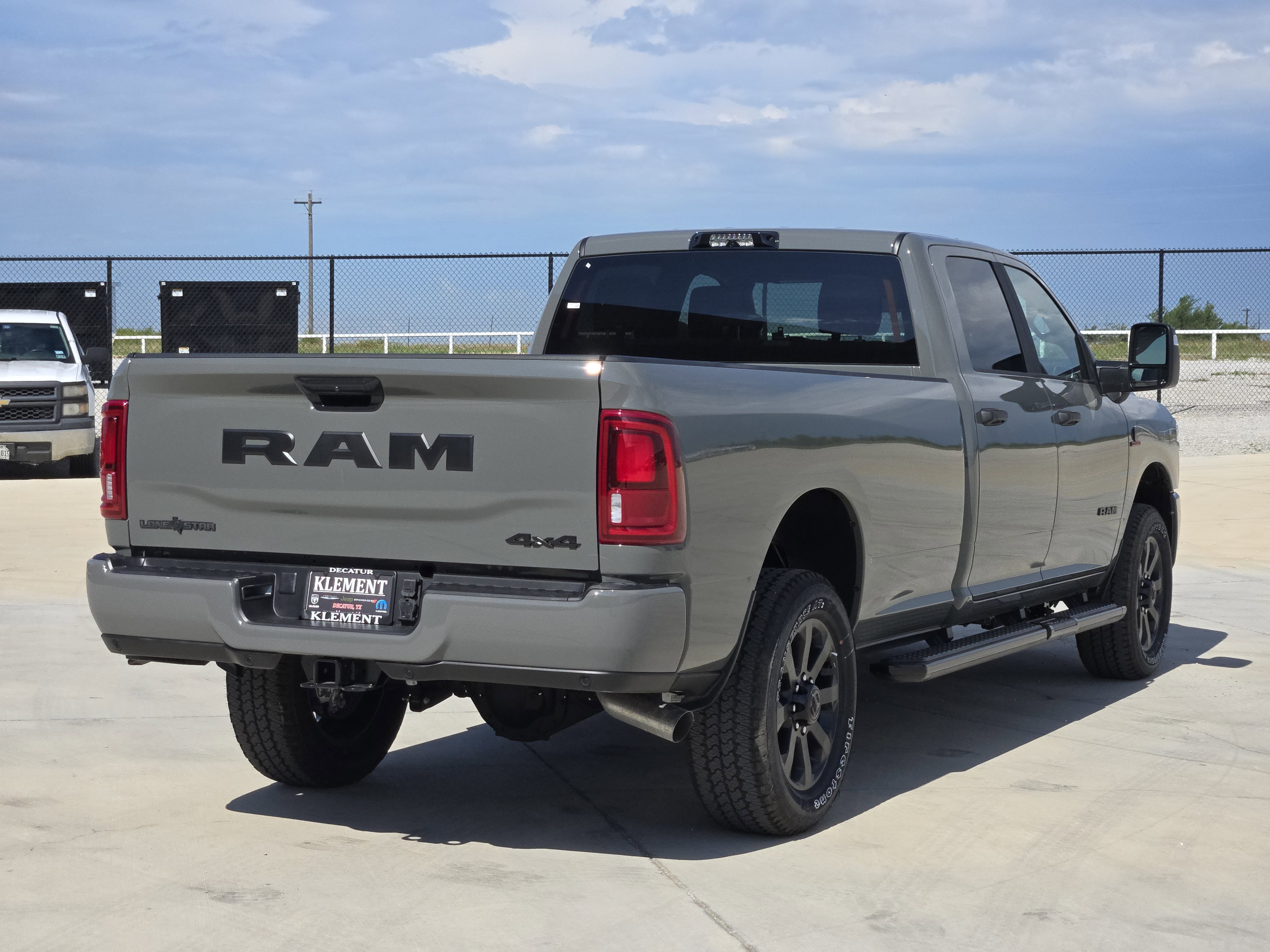 New 2026 Ceramic Gray Clear-Coat Exterior Paint RAM Lone Star image 5