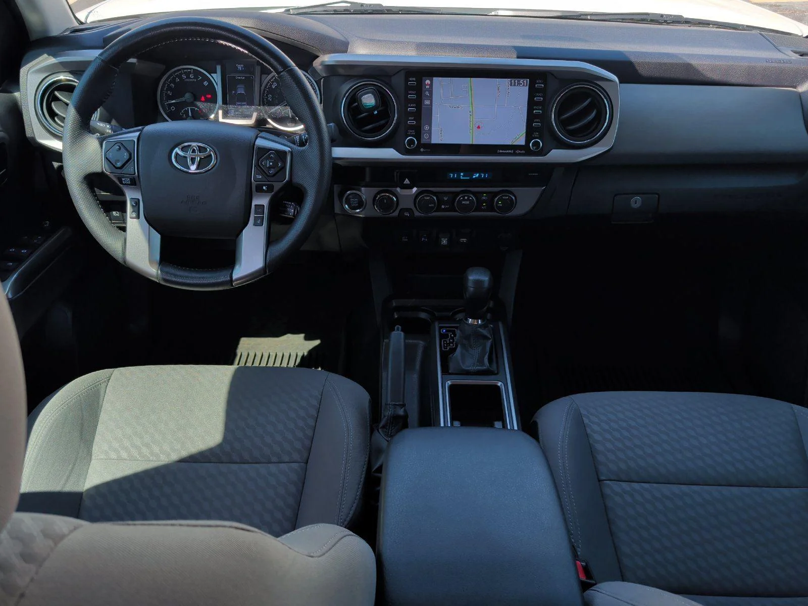 Used 2023 Ice Cap Toyota SR5 image 35