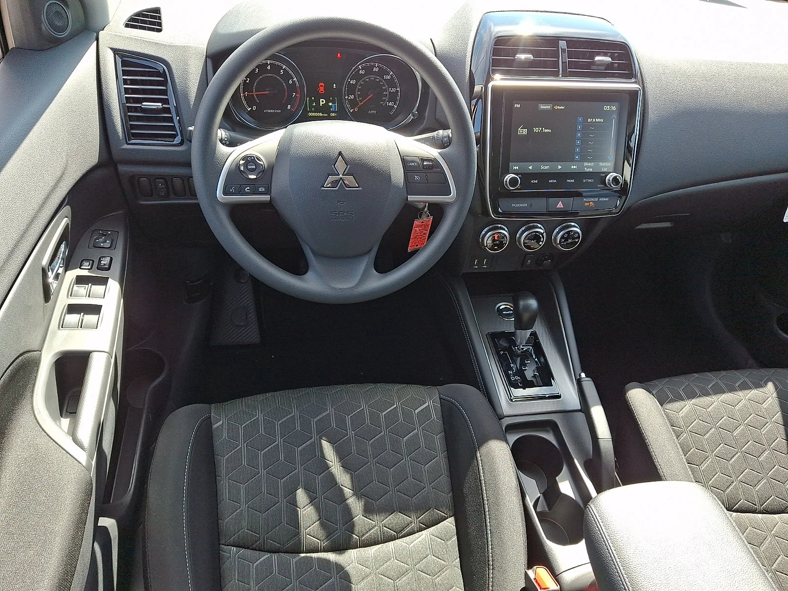 New 2027 White Mitsubishi 2.0 ES image 10