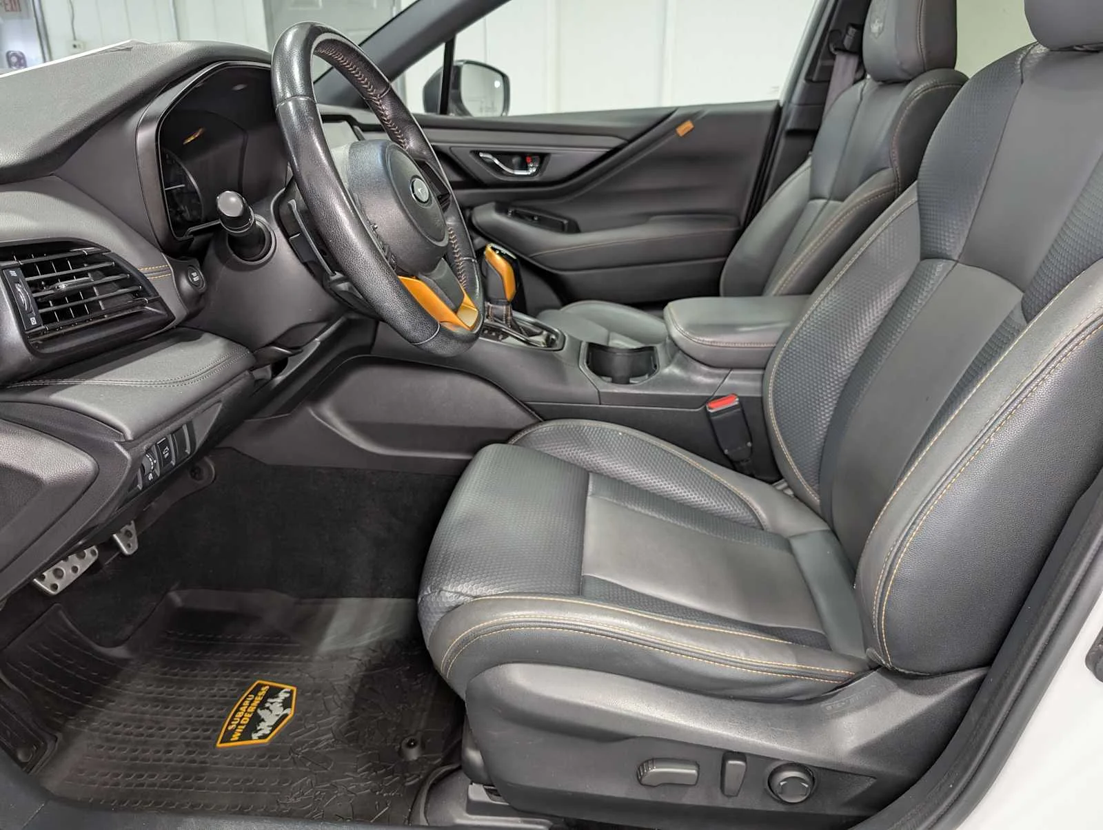 Used 2022 Crystal White Pearl Subaru Wilderness image 4