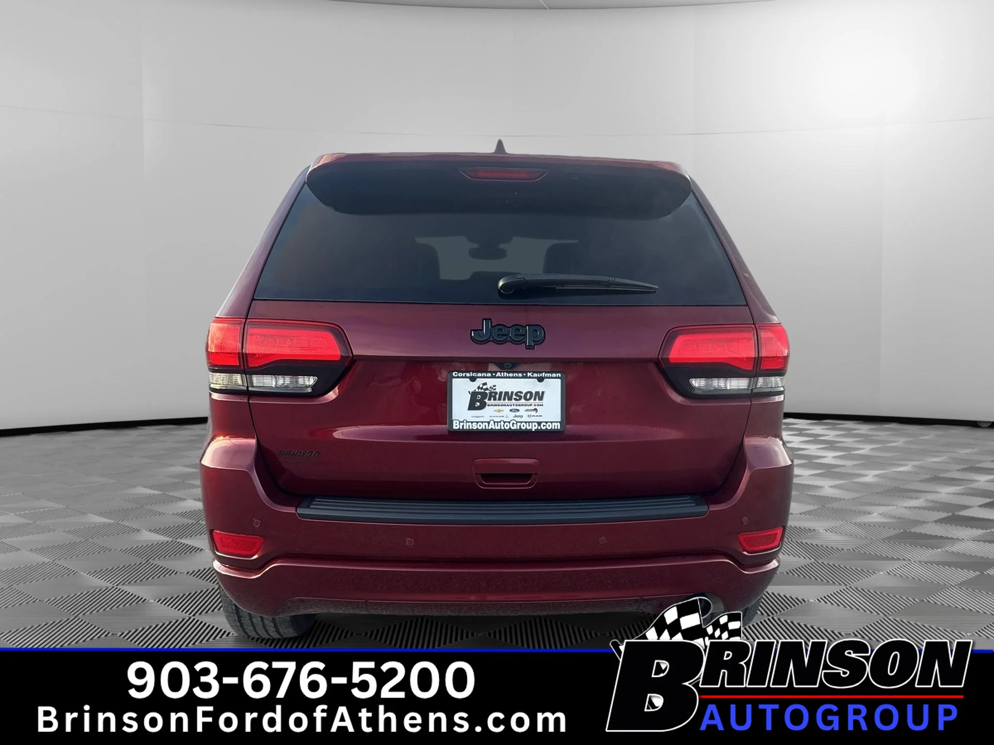 Used 2019 Velvet Red Pearlcoat Jeep Altitude image 6