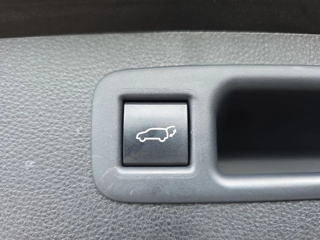 Used 2020 Magnetic Gray Metallic Toyota XLE image 15