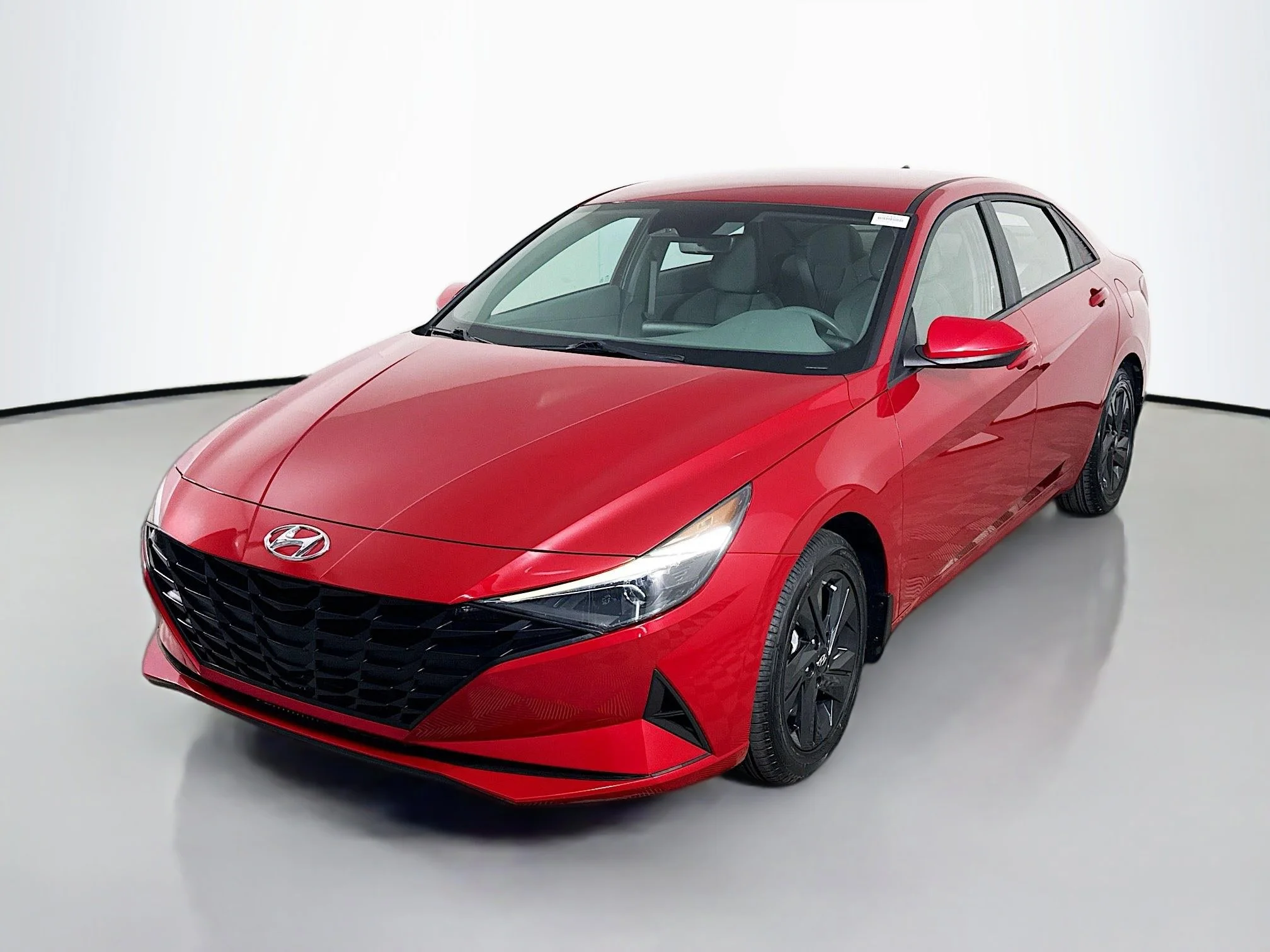 Used 2023 Scarlet Red Pearl Hyundai Blue image 3