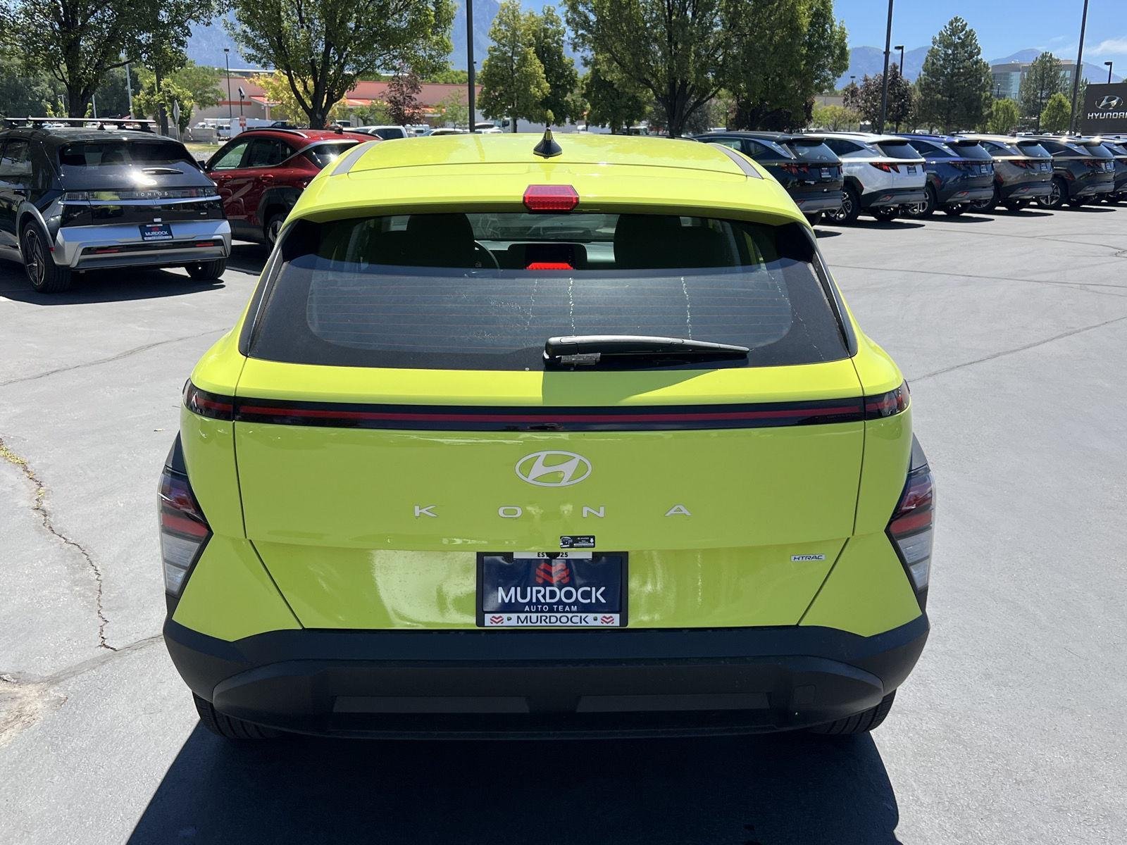 New 2026 Neoteric Yellow Hyundai SE image 9