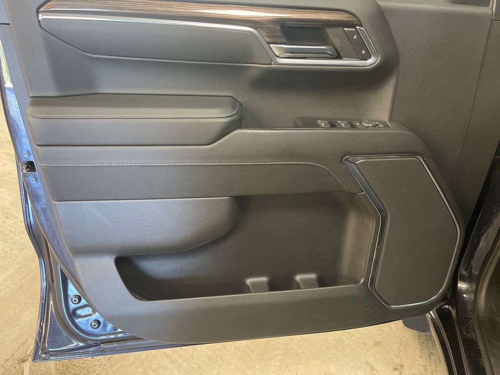 Used 2023 Dark Ash Metallic Chevrolet LT (2FL) image 15
