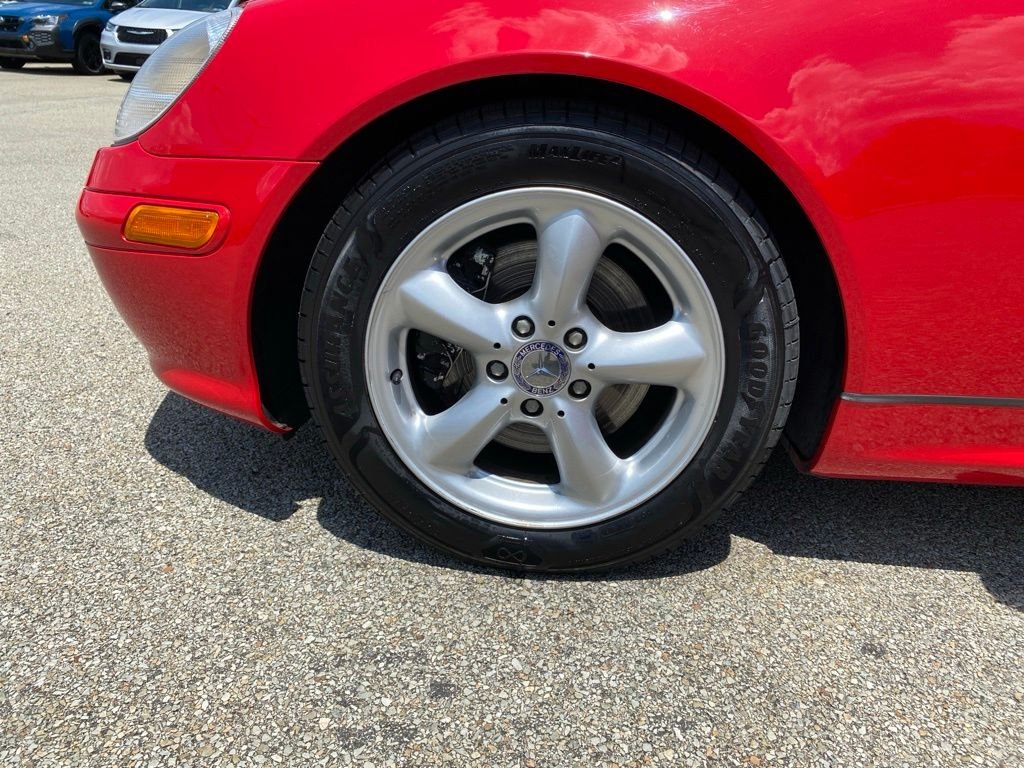 Used 2003 Red Mercedes-Benz SLK 320 image 20