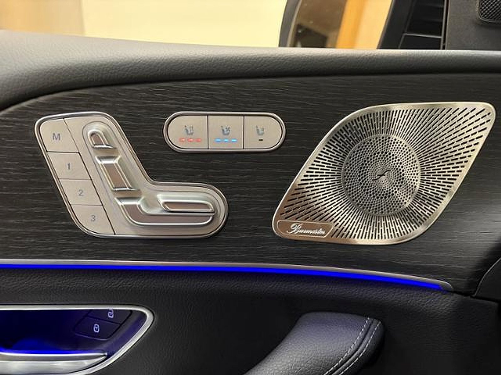 New 2026 Polar White Mercedes-Benz 4MATIC® image 43