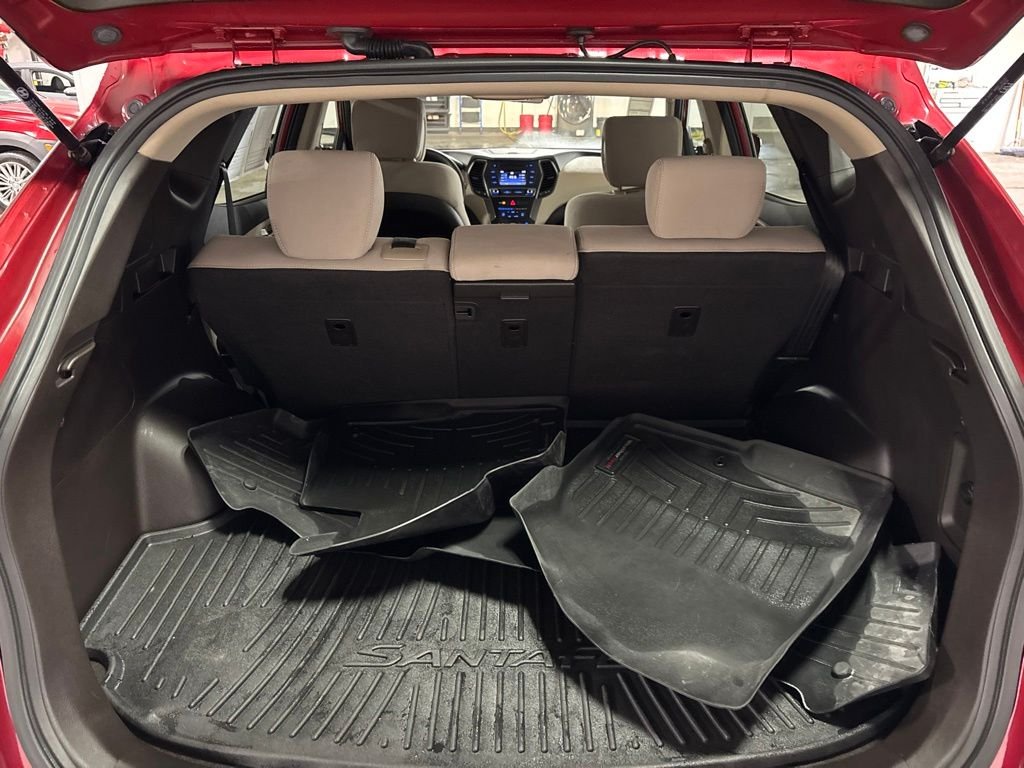 Used 2018 Red Hyundai 2.4 Base image 28