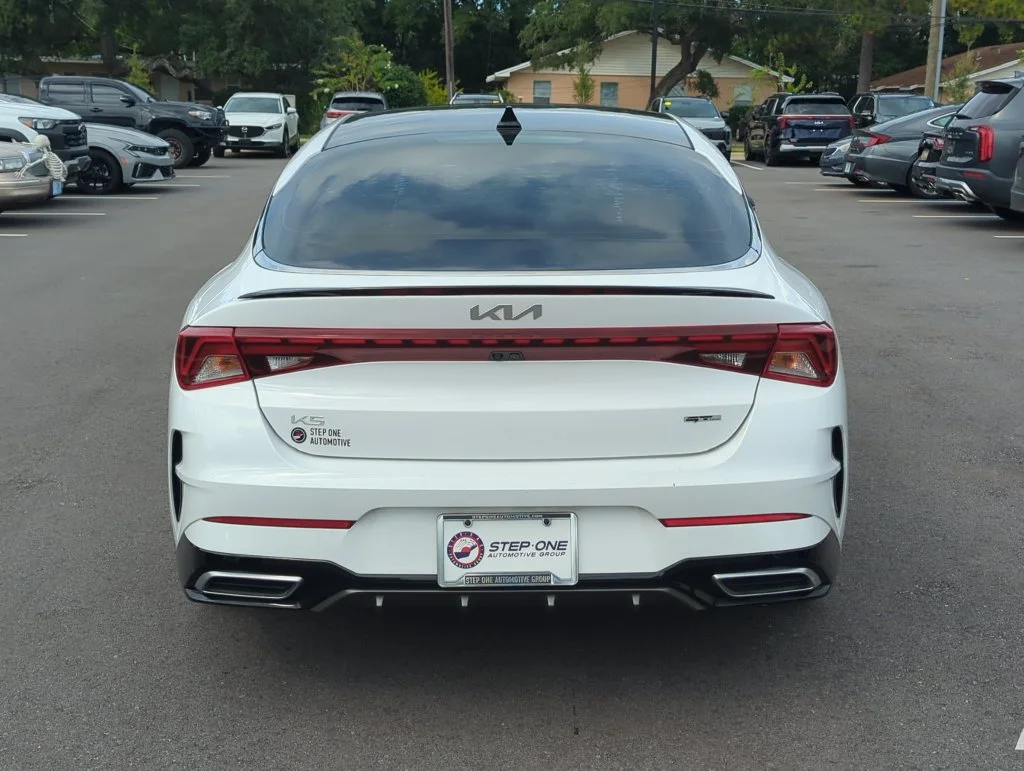 Used 2023 White Kia GT-Line image 6
