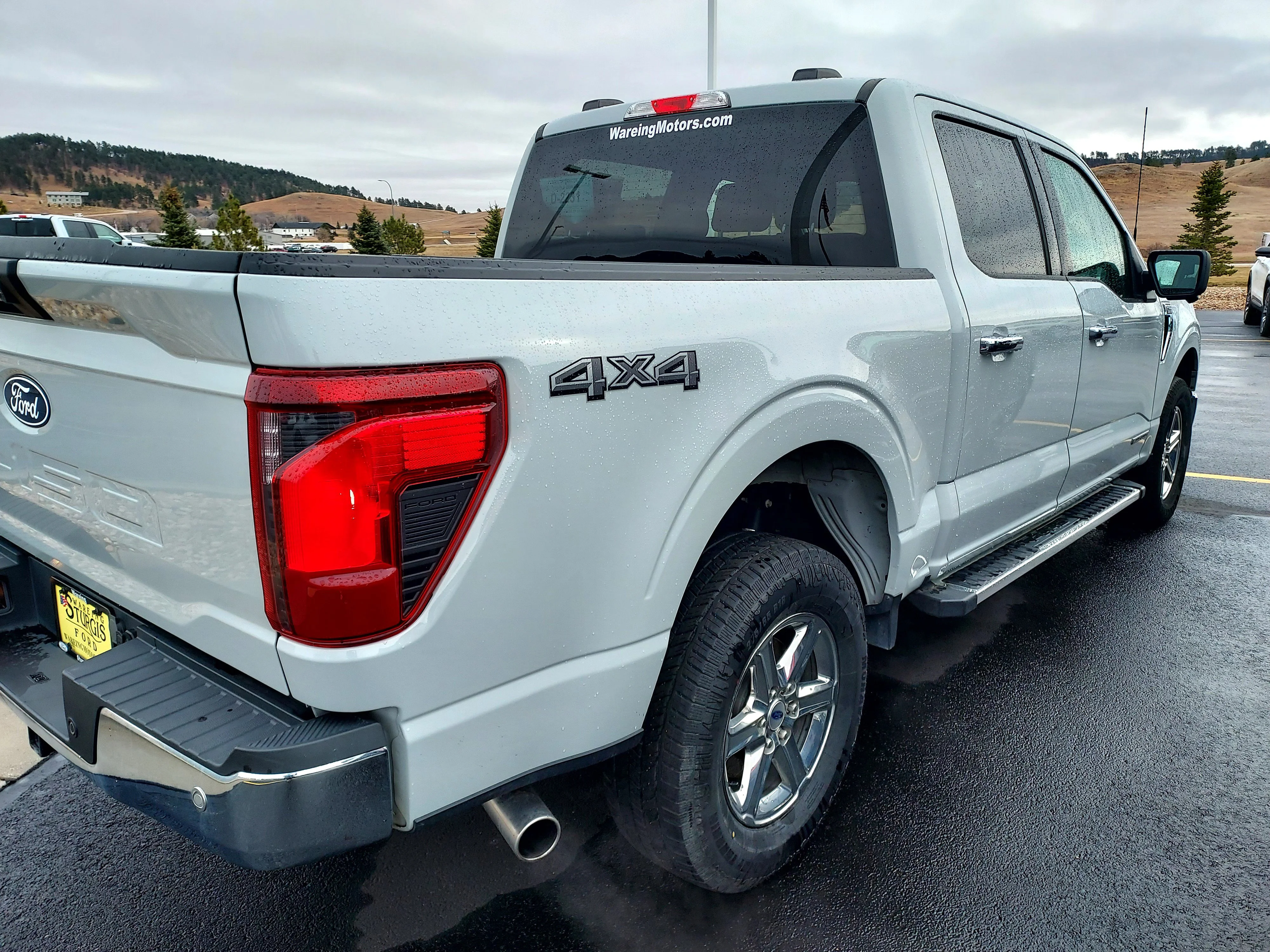 Used 2024 Gray Ford XLT image 7